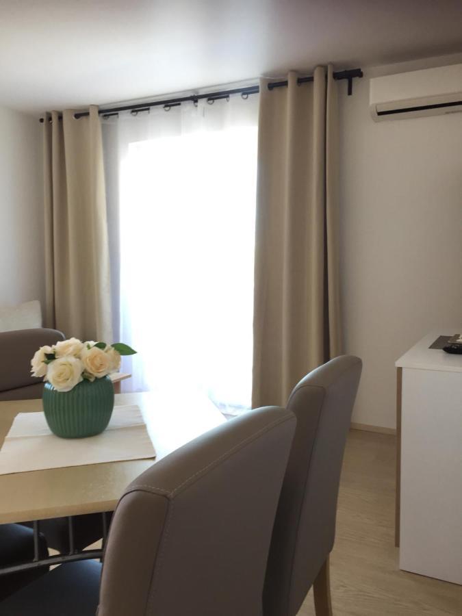 Apartments Mare Punat Luaran gambar