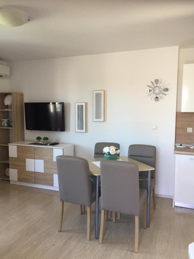 Apartments Mare Punat Luaran gambar