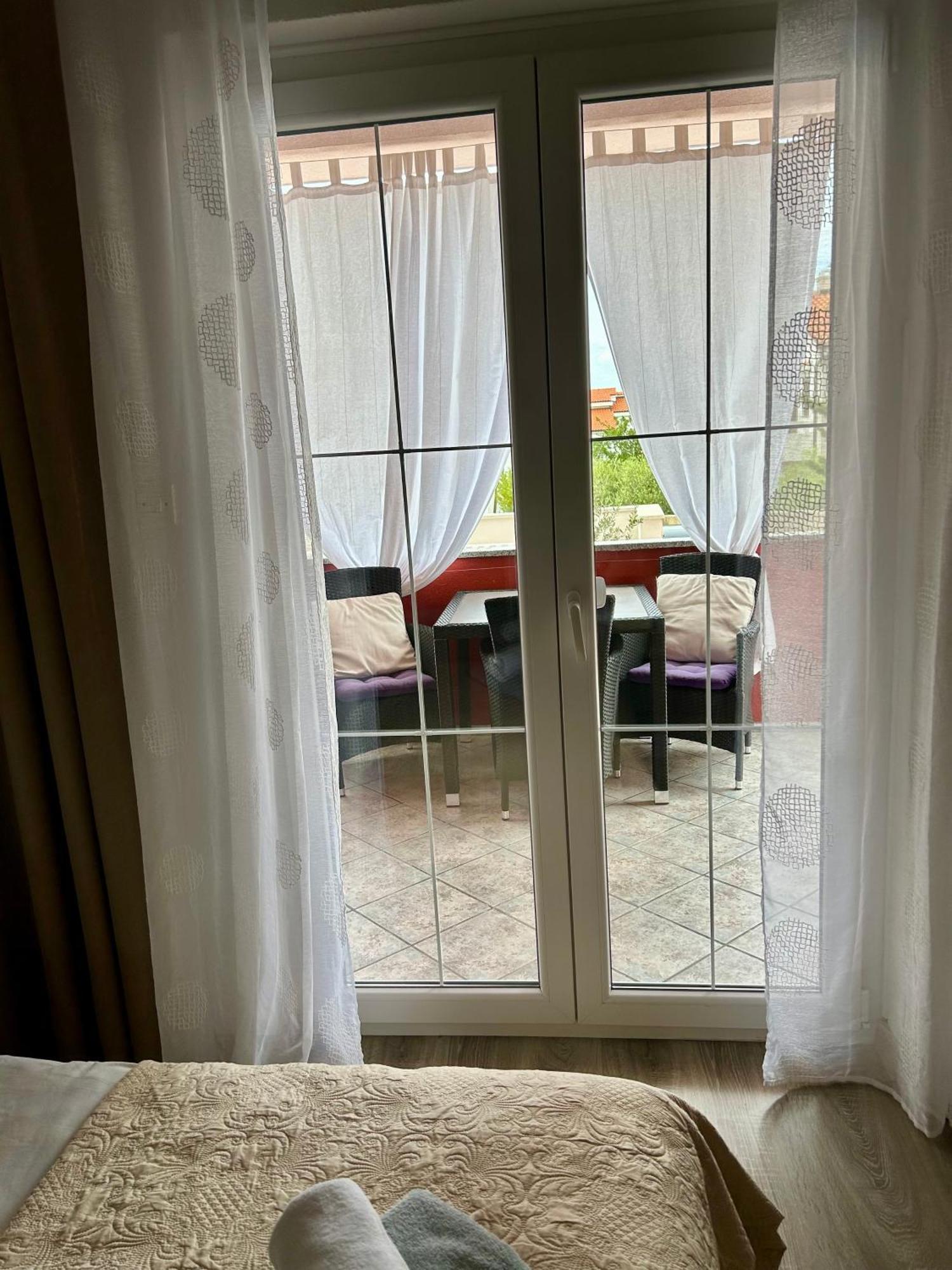 Apartments Mare Punat Luaran gambar